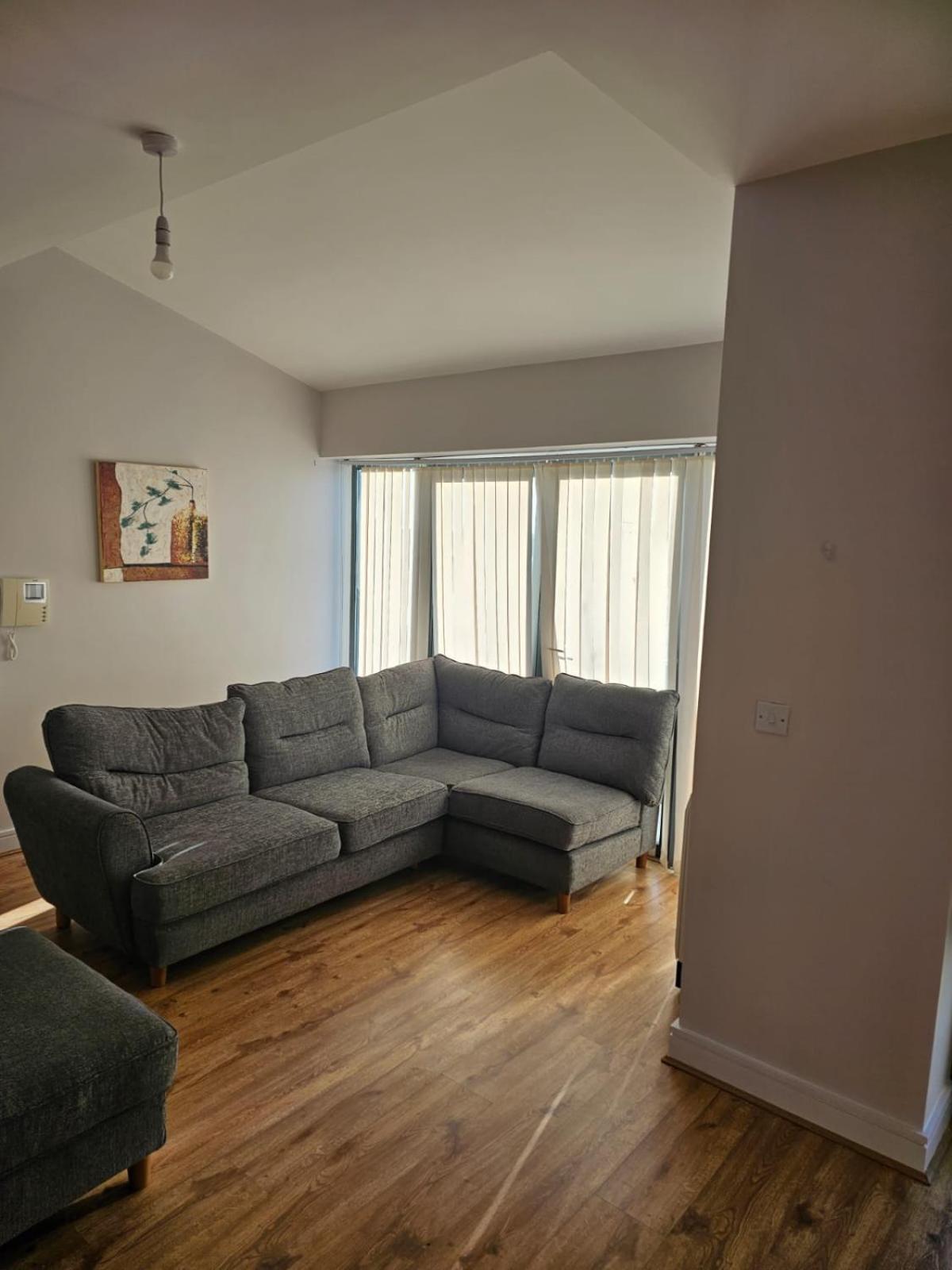 Cozy 2 Bedroom Apartment キルケニー エクステリア 写真